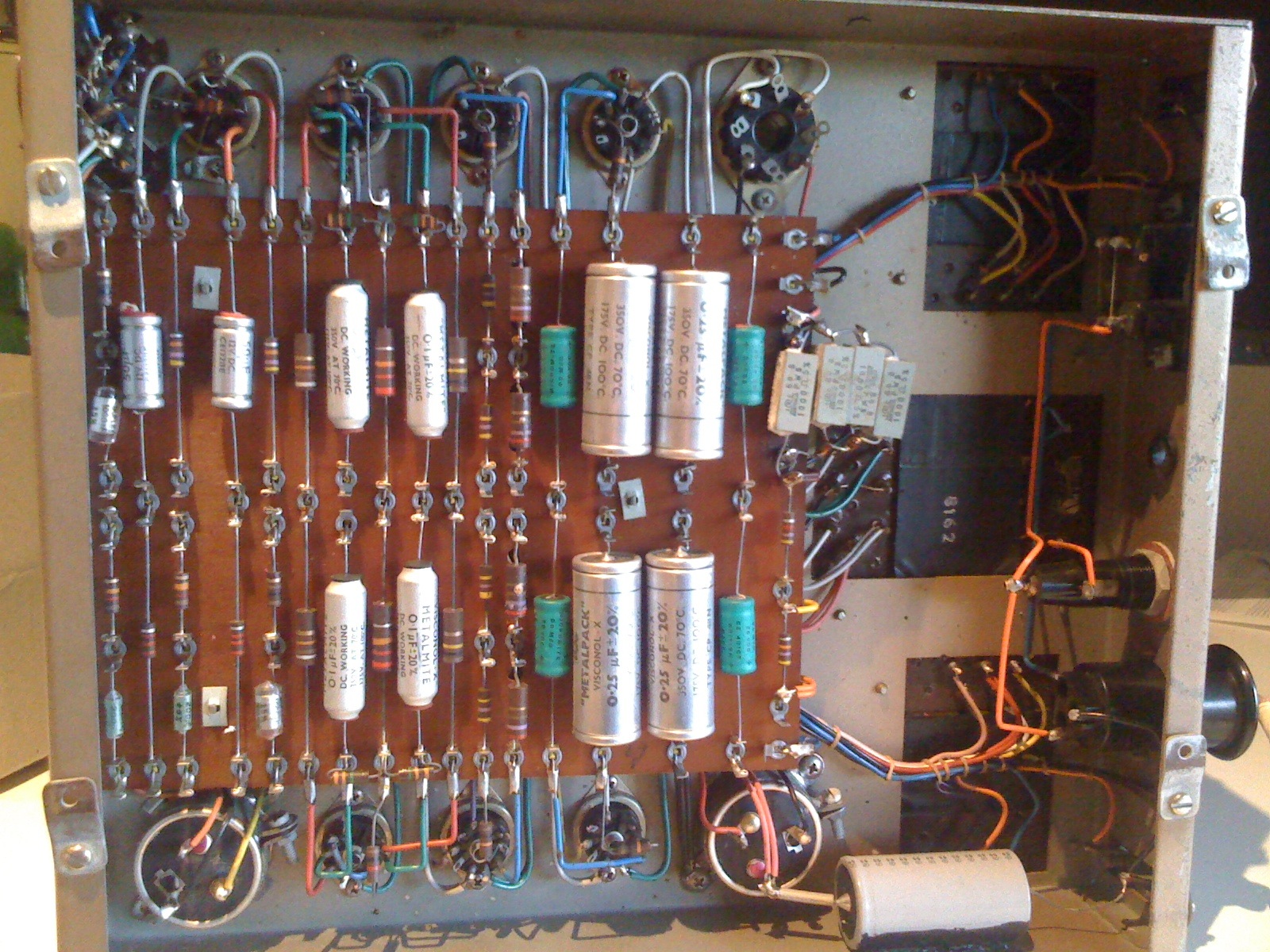 Index of /doc/Audio/Leak/Stereo 20